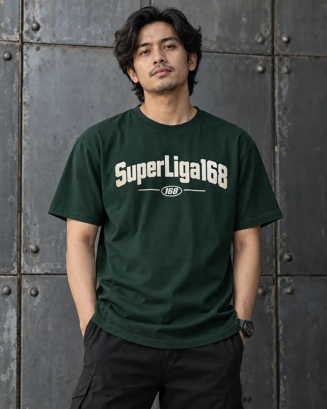 Kaos hijau tua dengan tulisan SuperLiga168 krem bergaya athletic bold